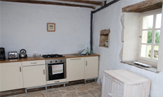 Picture of the kitchen.